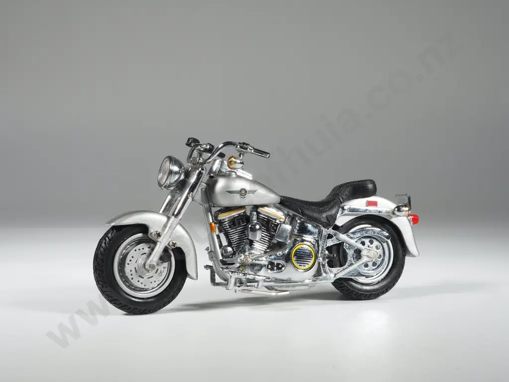 Franklin Mint Precision Models: The 1990 Harley-Davidson Fat Boy Image 1++