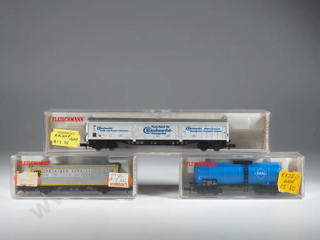Three Fleischmann Piccolo Wagons 8241 8483 8389 Image 1++