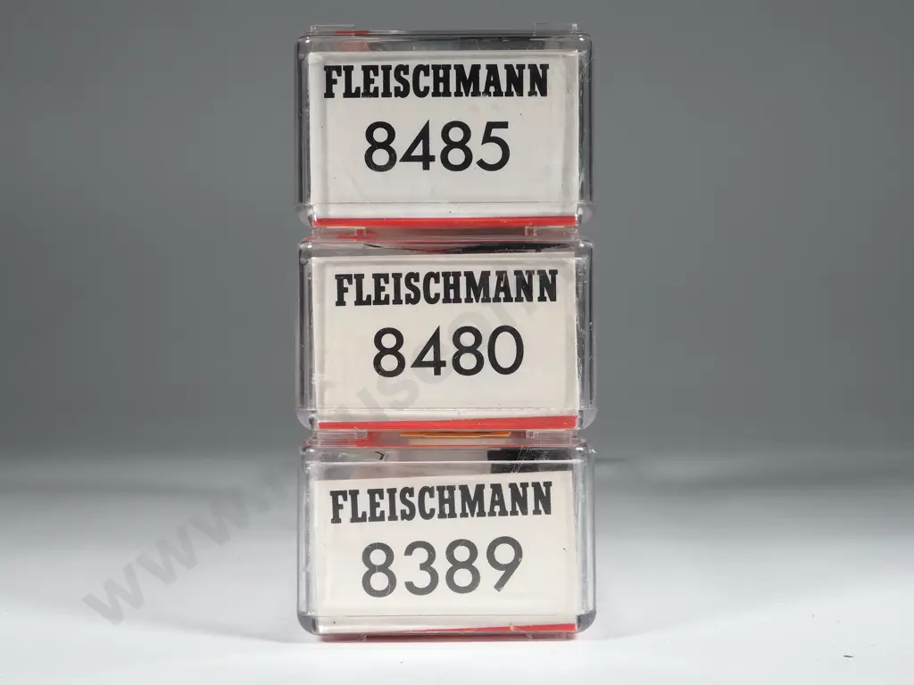 Three Fleischmann Piccolo Wagons 8485 8480 8389 Image 1++