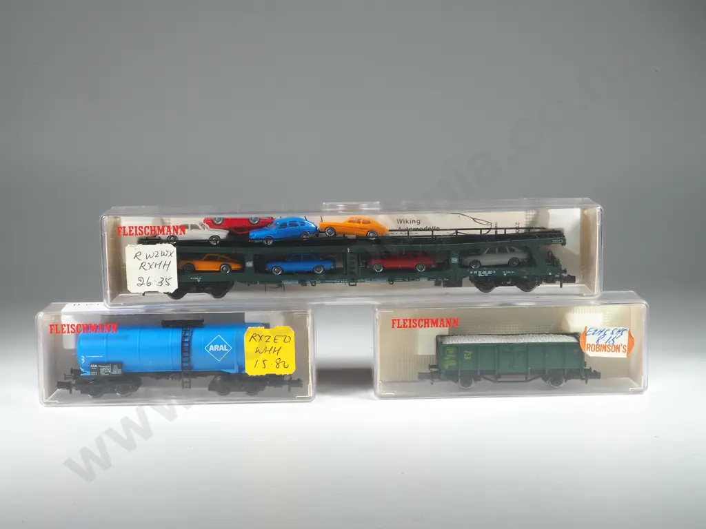 Three Fleischmann Piccolo Wagons 8483 8207 8285 Image 1++