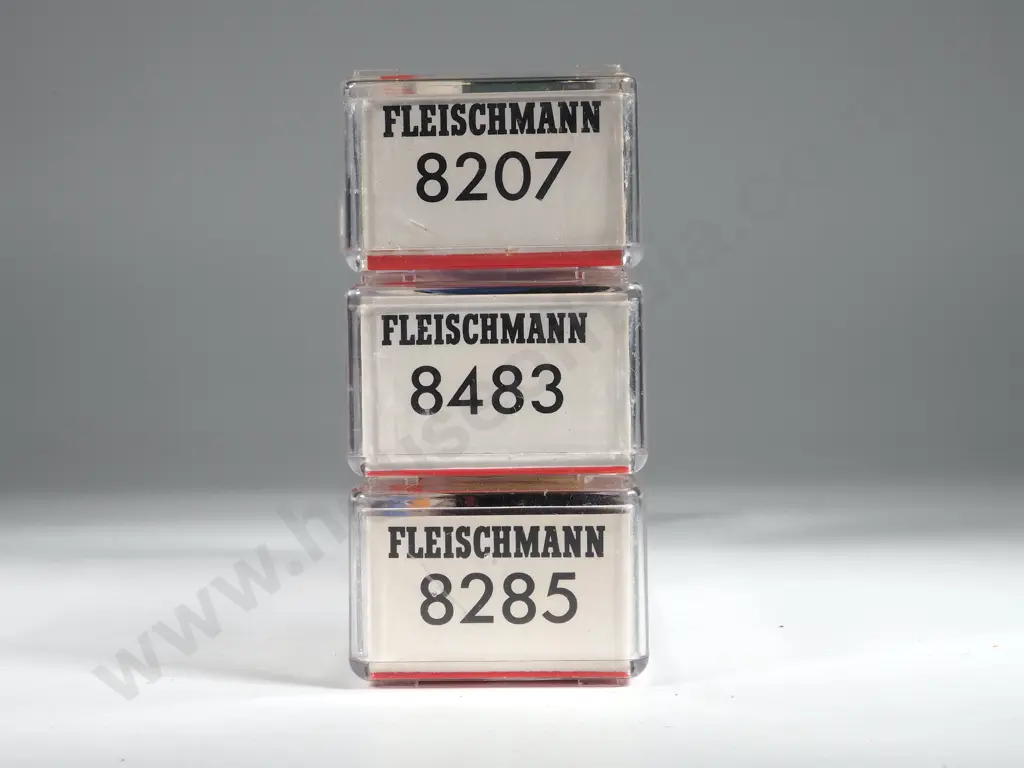 Three Fleischmann Piccolo Wagons 8483 8207 8285 Image 1++