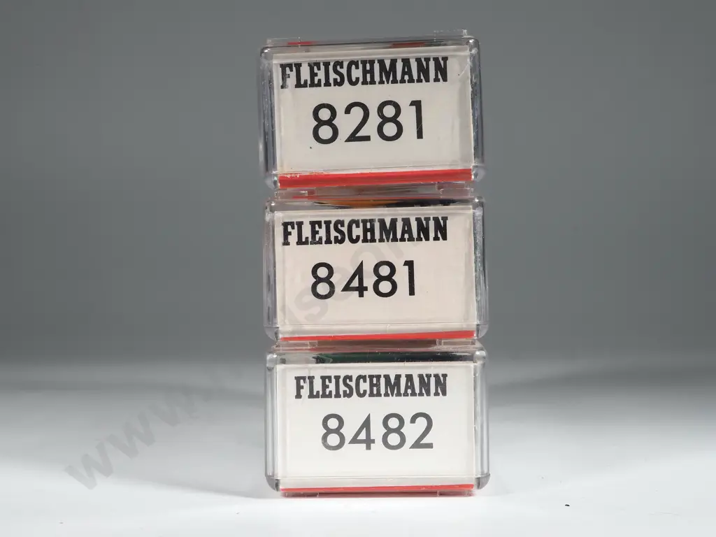 Three Fleischmann Piccolo Wagons 8481 8281 8482 Image 1++