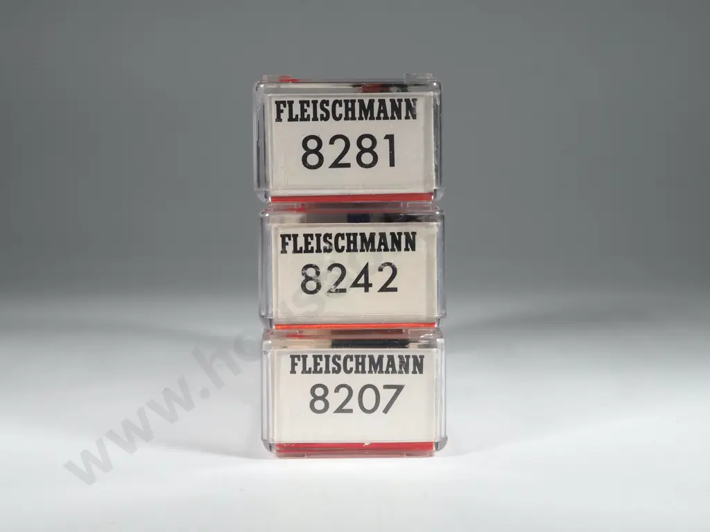 Three Fleischmann Piccolo Wagons 8281 8207 8242 Image 1++