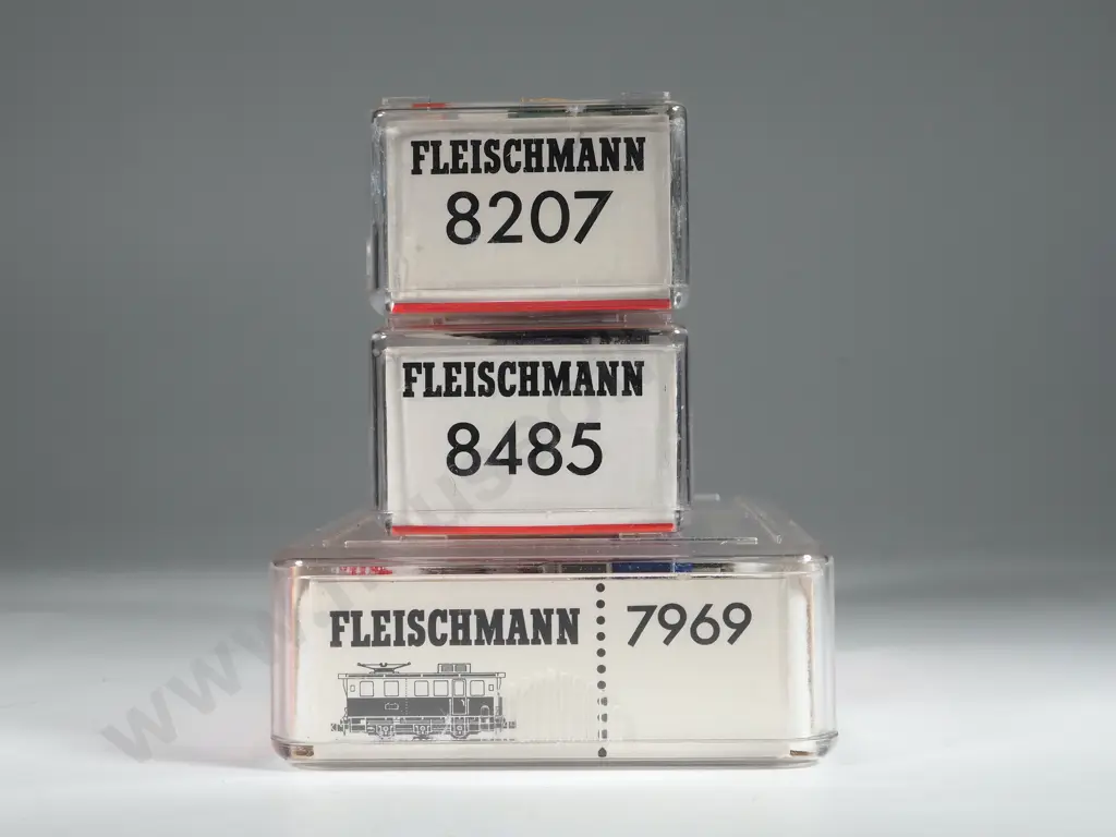 Three Fleischmann Piccolo Wagons 8485 8207 7969 Image 1++