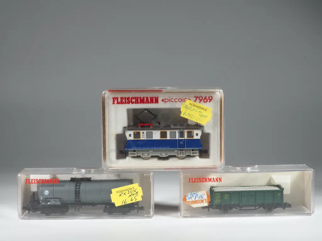 Three Fleischmann Piccolo Wagons 8485 8207 7969 Image 1++