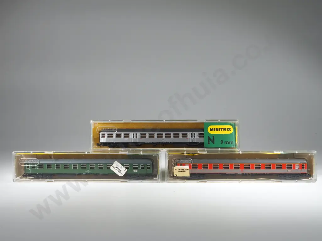 Three Minitrix Carriages 3078 3088 3038 Image 1++