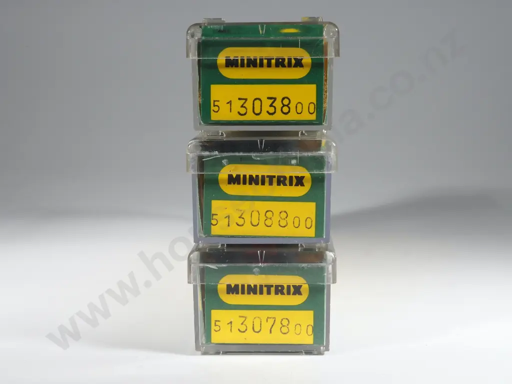 Three Minitrix Carriages 3078 3088 3038 Image 1++
