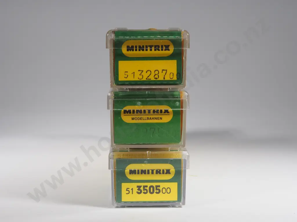 Three Minitrix Carriages 3505 3287 2975 Image 1++