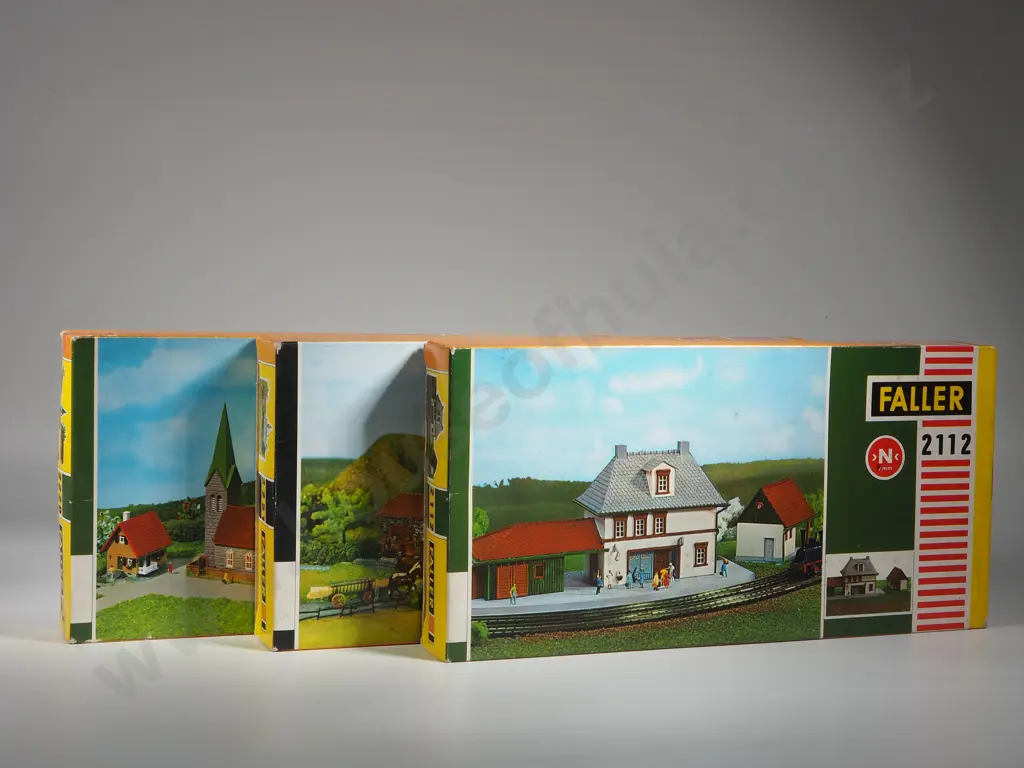 Faller 2251, 2220 and 2112. Village and Farm Buildings Image 1++