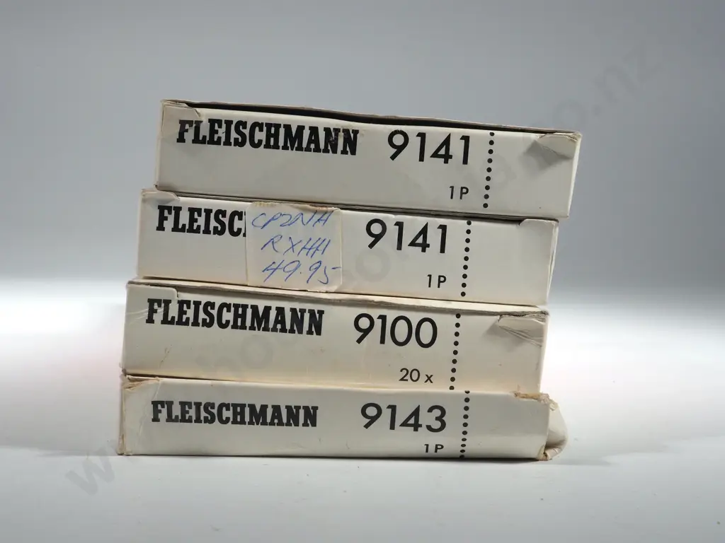 Two Boxes Fleishmann Piccolo Tracks 9100, 9143 & Two Double Crossover Slip Nibs 9141 Image 1++