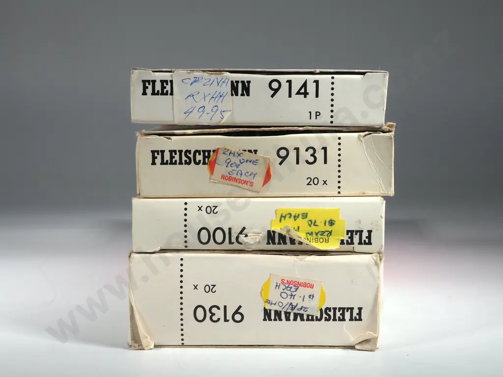 Two Boxes Fleishmann Piccolo Tracks 9100, 9130 9131  & One Double Crossover Slip Nib 9141 Image 1++
