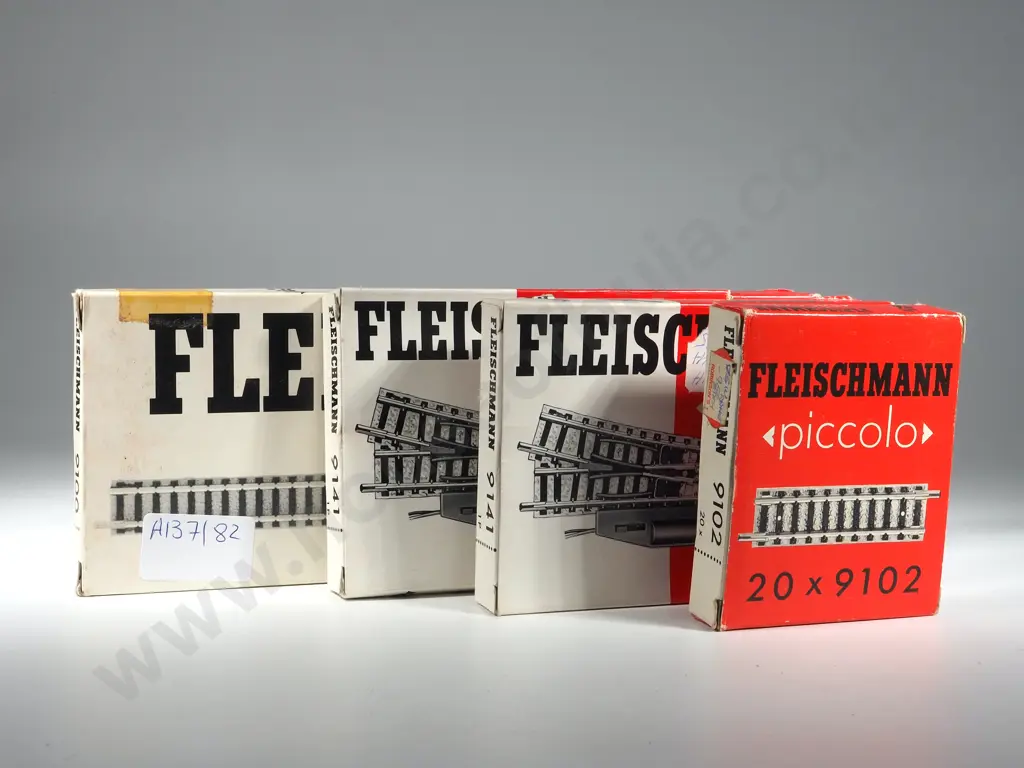 Two Boxes Fleishmann Piccolo Tracks 9100, 9102 & Two Double Crossover Slip Nibs 9141 Image 1++