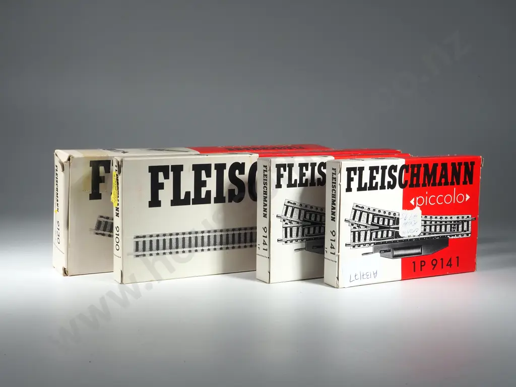 Two Boxes Fleishmann Piccolo Tracks 9100, 9130; Two Double Crossover Slip Nibs 9141 Image 1++