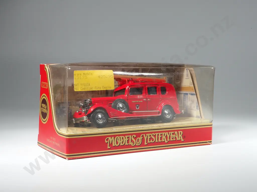 Boxed Matchbox Models of Yesteryear 1933 Cadillac Fire Engine:  Y61 Image 1++