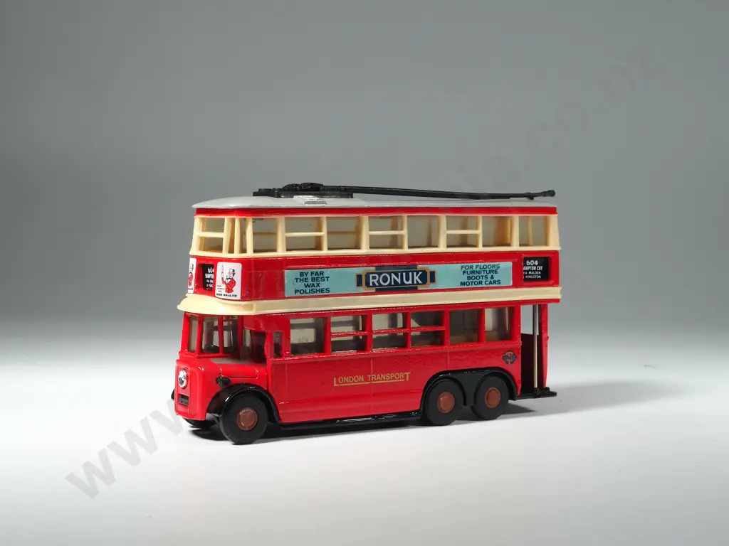 Boxed Special Edition Matchbox Models of Yesteryear 1931 AEC Trolley Bus 'Diddler' : Y10 Image 1++