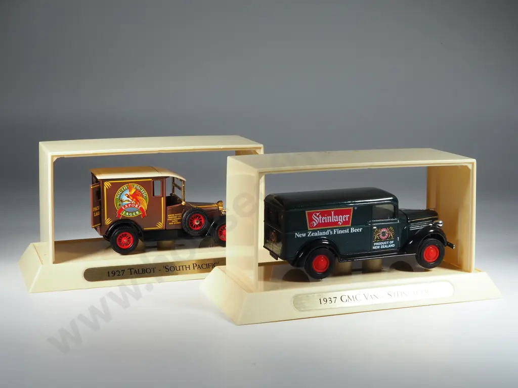 Two Boxed Matchbox Models of Yesteryear: YGB08 "Steinlager"/ YGB10 "South Pacific" Image 1++