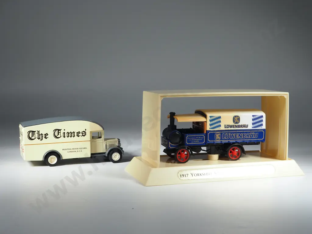 Two Boxed Matchbox Models of Yesteryear: YGB12 "Löwenbräu" /YPP02 "London Times" Box Damaged Image 1++