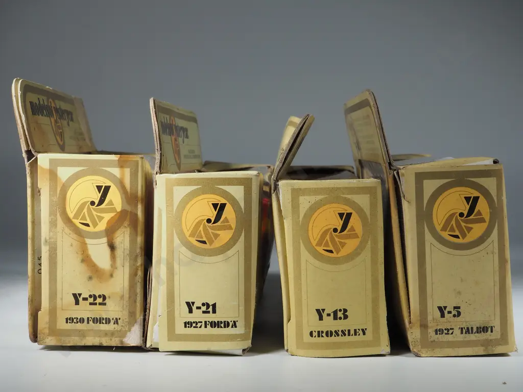 Four Matchbox Models of Yesteryear: Y-3 /Y-13 / Y-21/Y-22 Image 1++