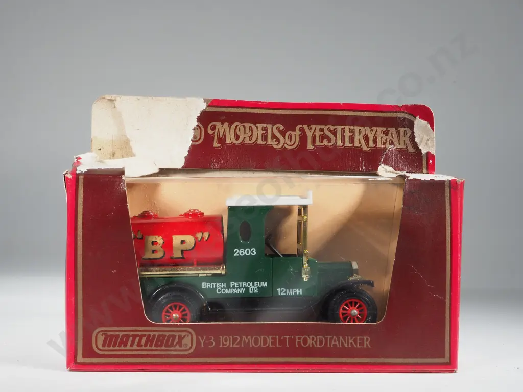 Six Boxed Matchbox Models of Yesteryear: Y-3 / Y-7 / Y-12 /Two Y-25 /Y-27 Image 1++
