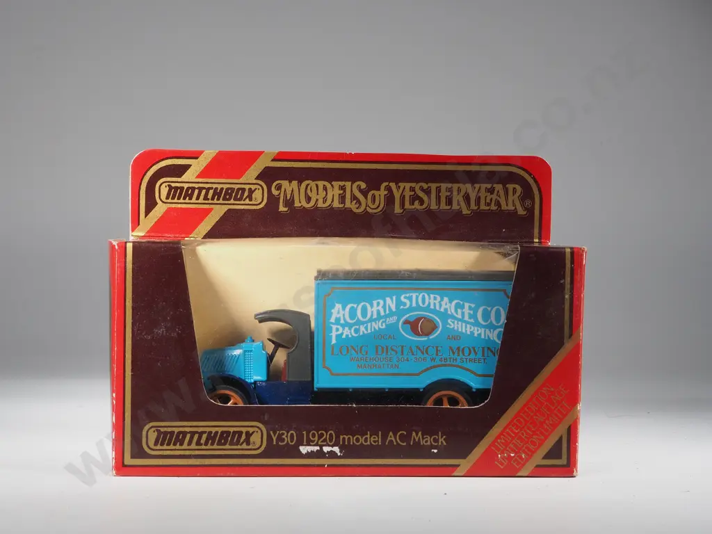 Five Boxed Matchbox Models of Yesteryear: Two Y-23 / Y-28 / Two Y-30 Image 1++