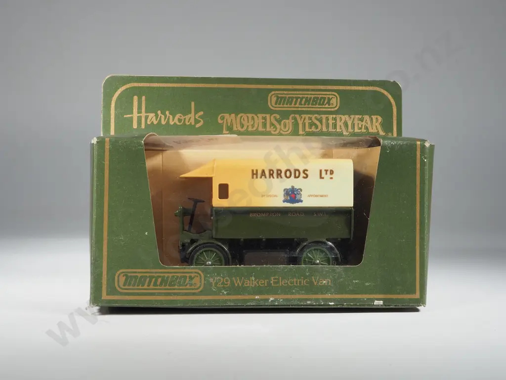 Three Boxed Matchbox Models of Yesteryear "Harrods" Three Y29 Image 1++
