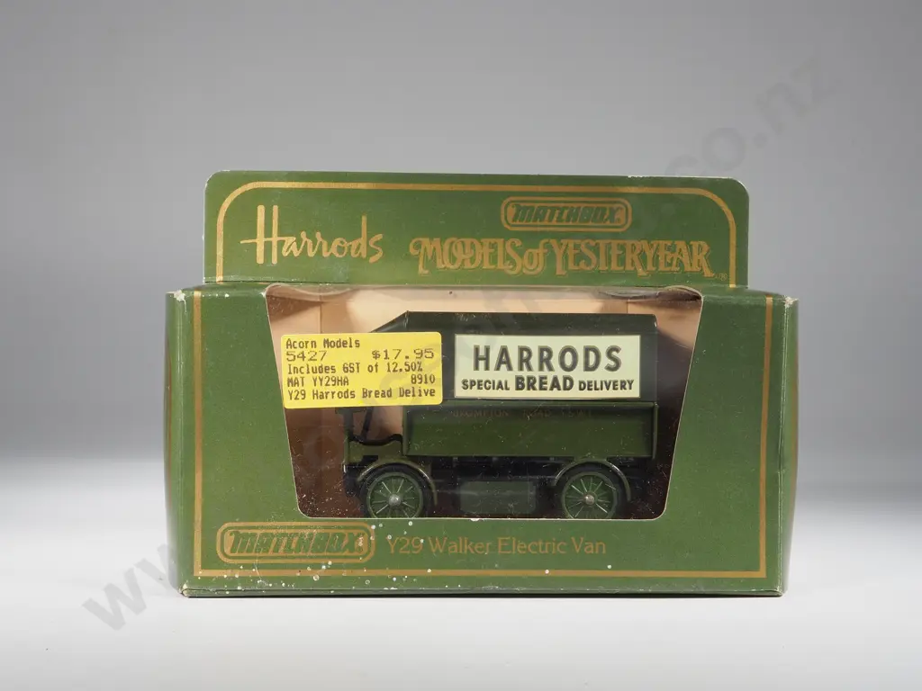 Three Boxed Matchbox Models of Yesteryear "Harrods" Three Y29 Image 1++