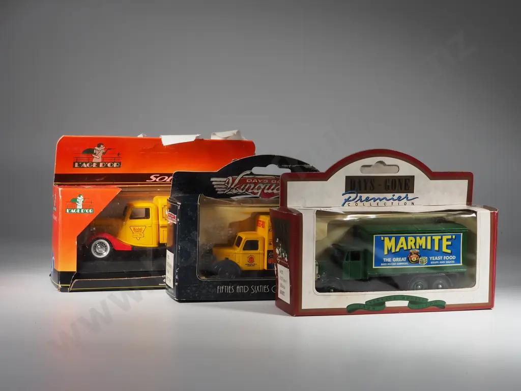 Three Boxed Different Brand Model Cars  Image 1++