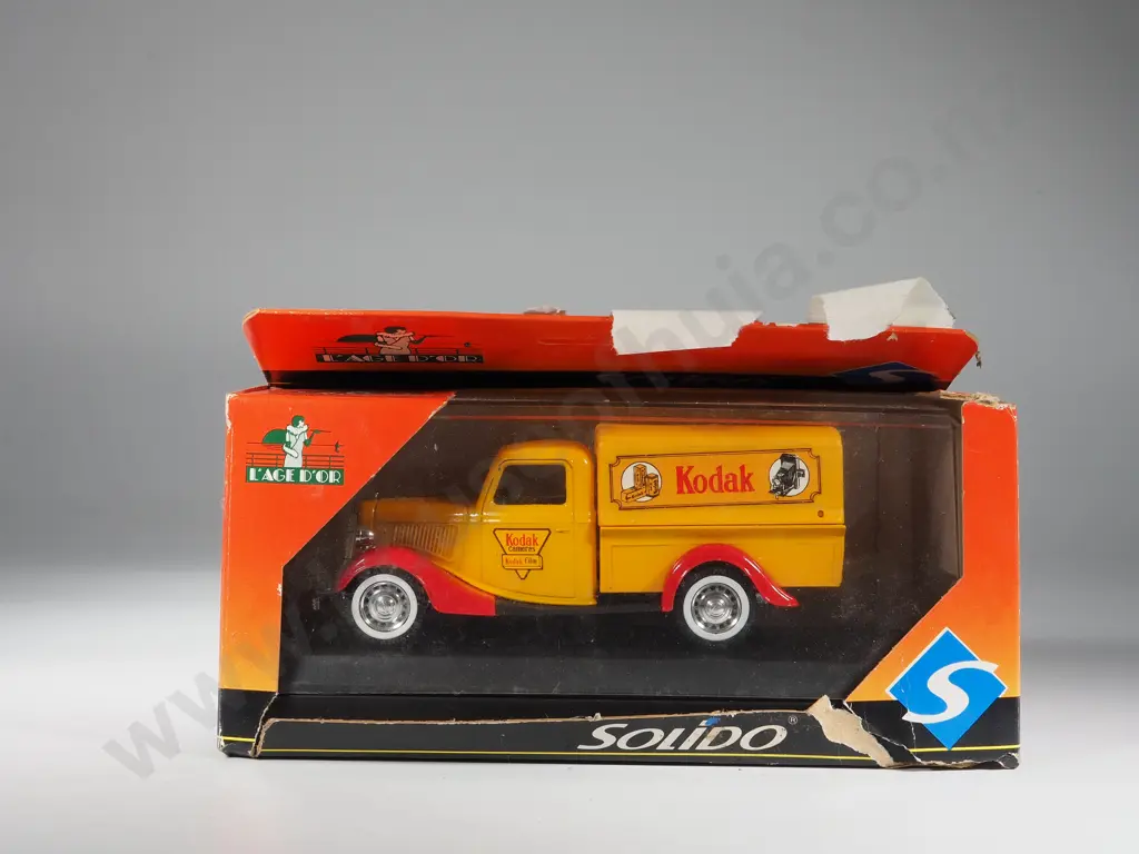 Three Boxed Different Brand Model Cars  Image 1++