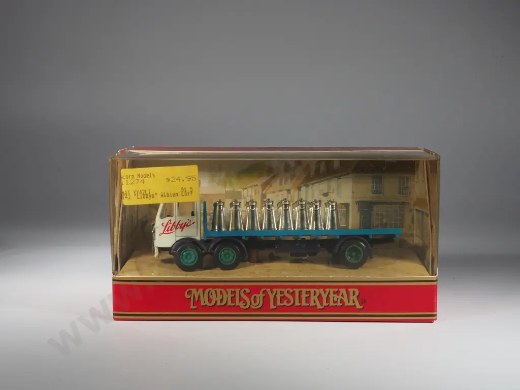 Four Boxed Matchbox Models of Yesteryear: Y21 / Y-27B /Y42 / Y44 Image 1++