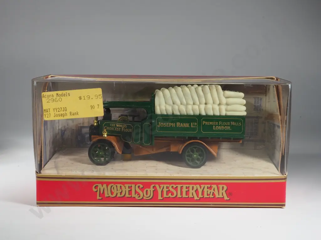 Three Boxed Matchbox Models of Yesteryear: Y-27 / Y-32/ Y62 Image 1++