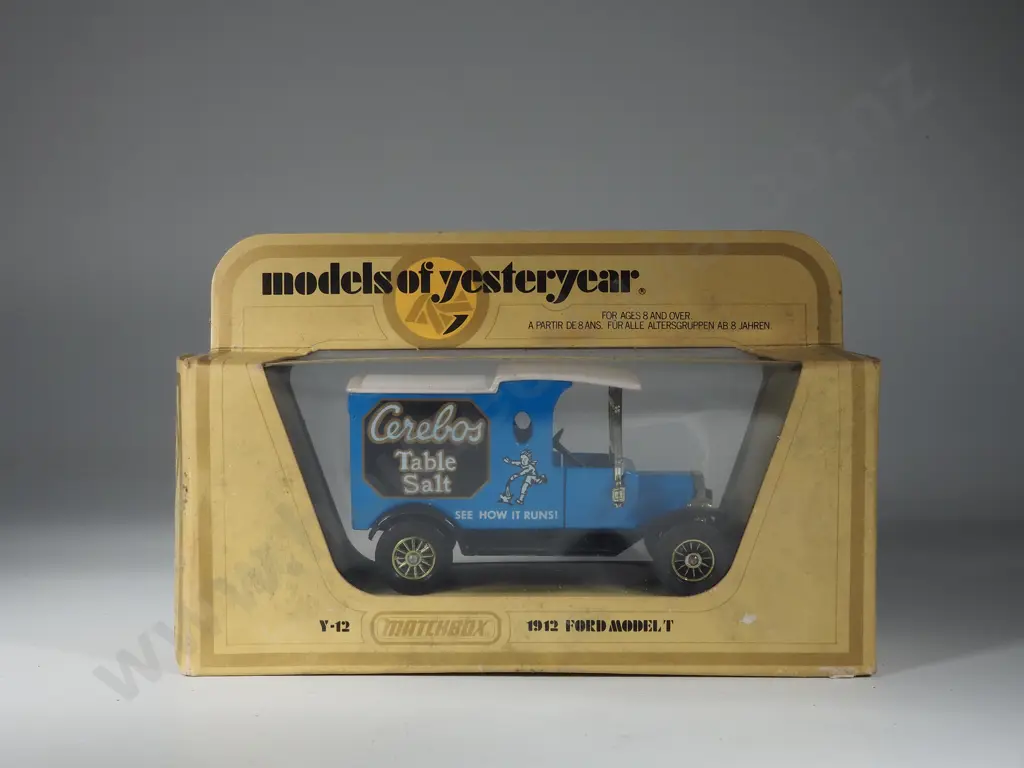 Five Boxed Matchbox Models of Yesteryear: Three Y-5 / Y-12 / Y-25 Image 1++