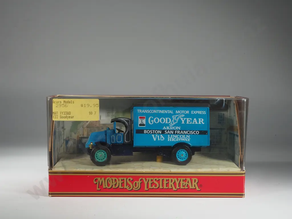 Three Boxed Matchbox Models of Yesteryear: Y28-C / Y-33 / Y-37B Image 1++