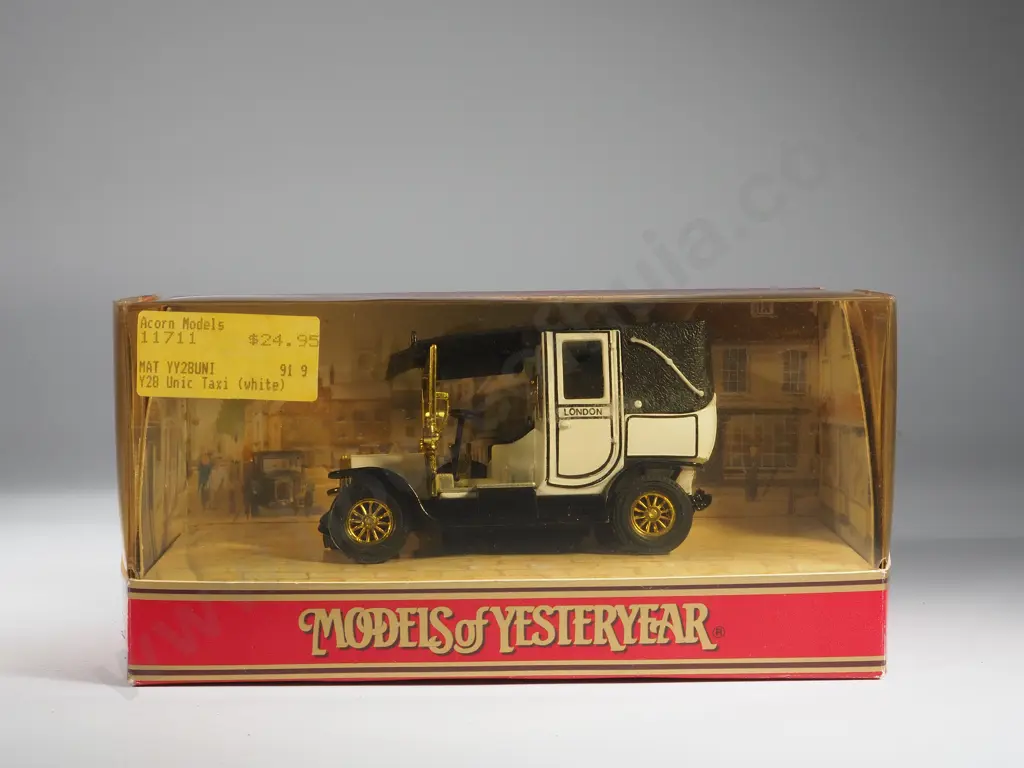 Three Boxed Matchbox Models of Yesteryear: Y28-C / Y-33 / Y-37B Image 1++