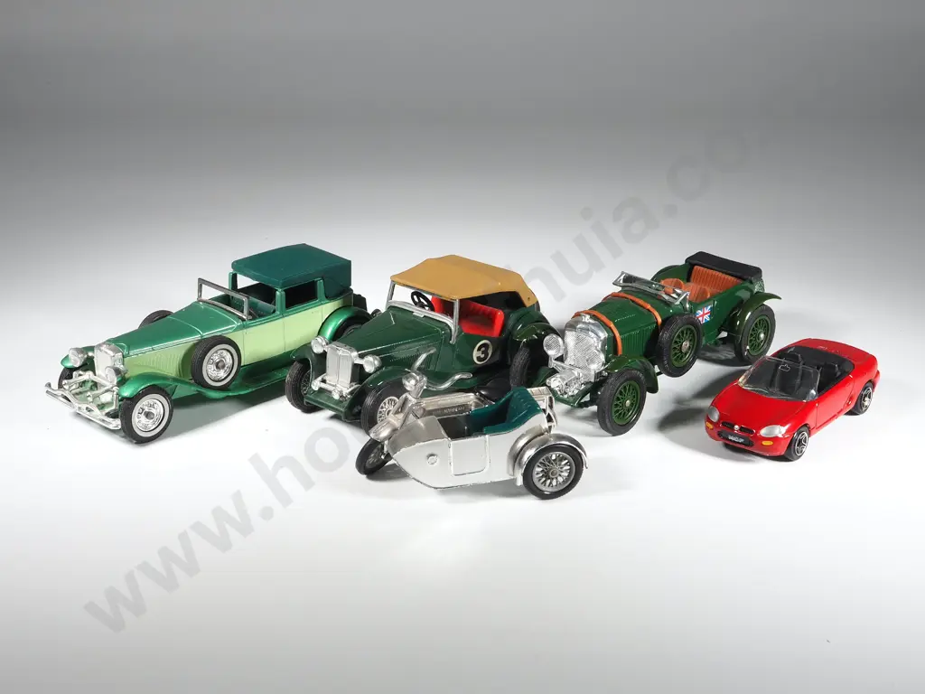 Five Assorted Unboxed Matchbox Models  Image 1++