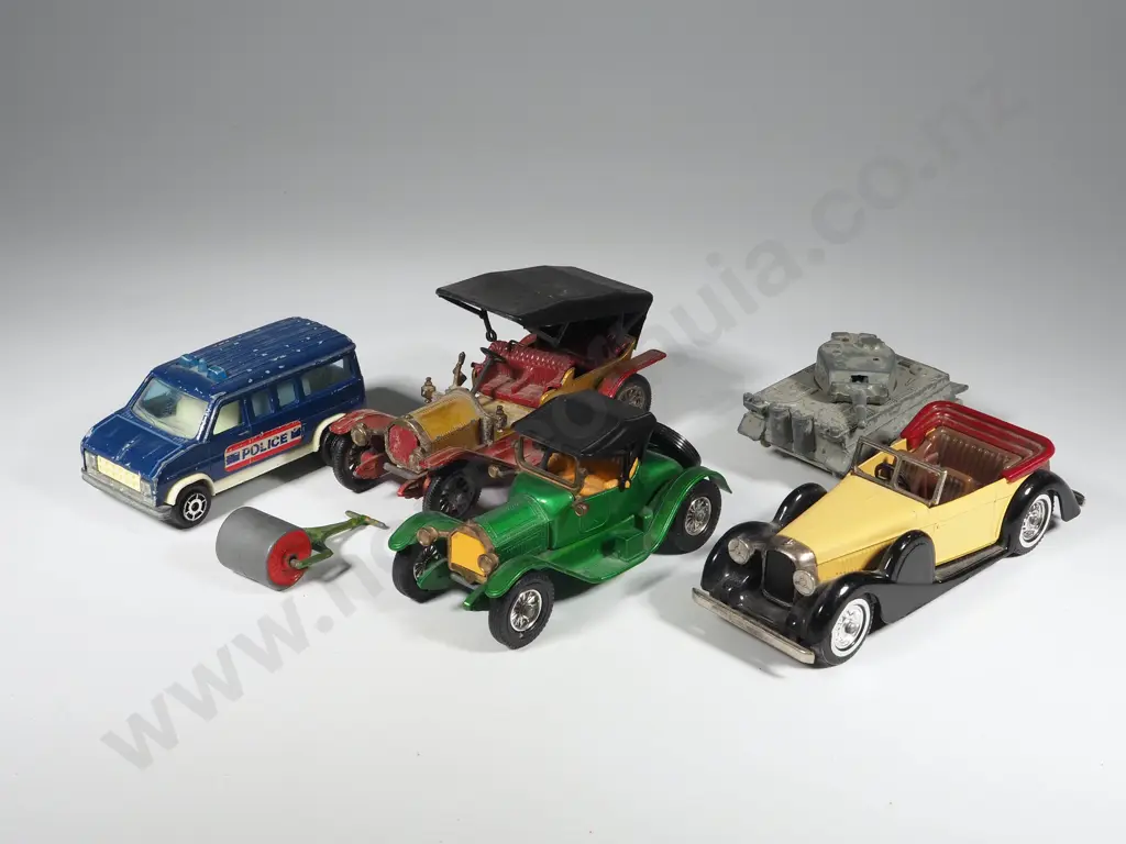Assorted Matchbox and Majorette Toy Cars Image 1++