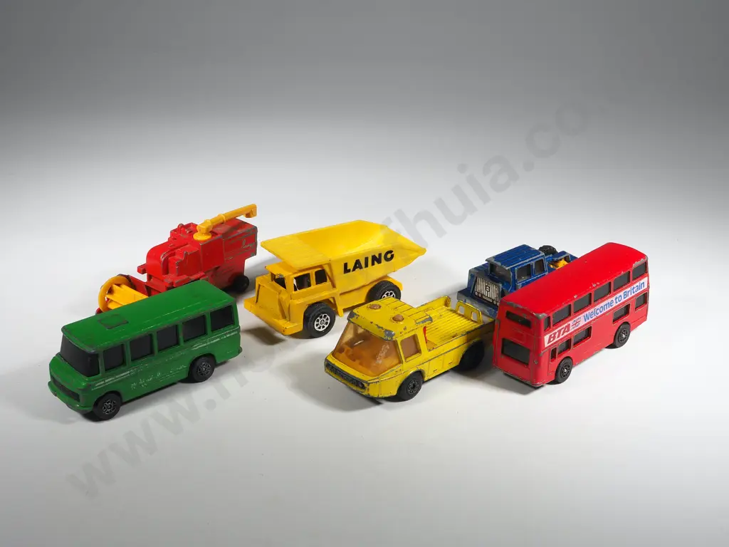 Assorted Matchbox and Corgi Toy Cars Image 1++