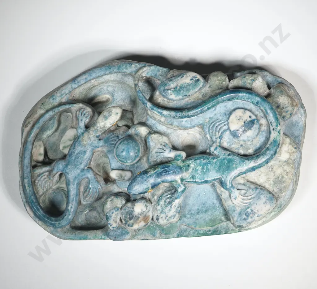 Seth Heron Carved Aotea Lizards with Gold Eyes with Ten Small Aotea Pebbles. 175 x 110 x 55 mm Image 1++
