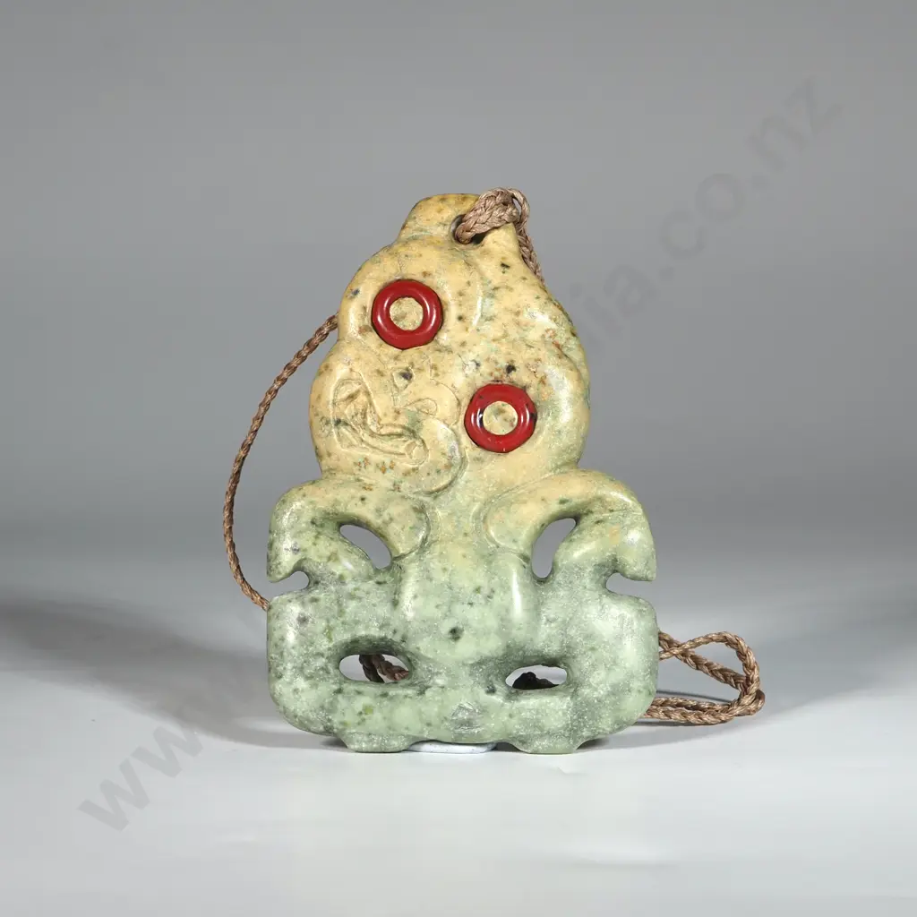 Kawakawa Hei Tiki With Plaited Cord 104 x 62 mm Image 1++