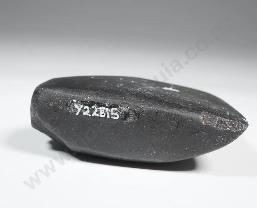 Small Complete Pre-European Stone Toki - Found in the Hawkes bay Y22825 Image 1++