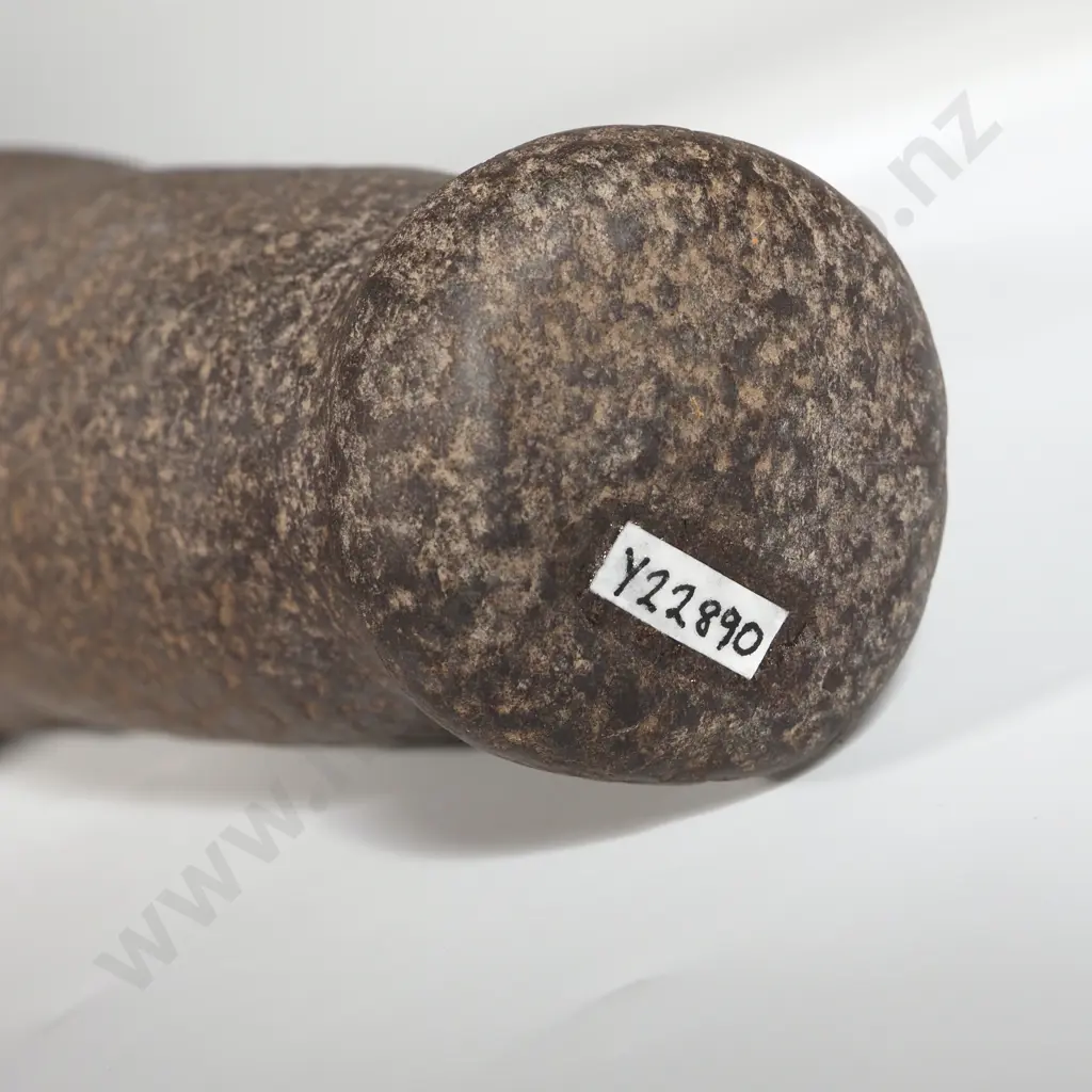 Pre-European Basalt Pounder Patu Muka Y-22890 Image 1++