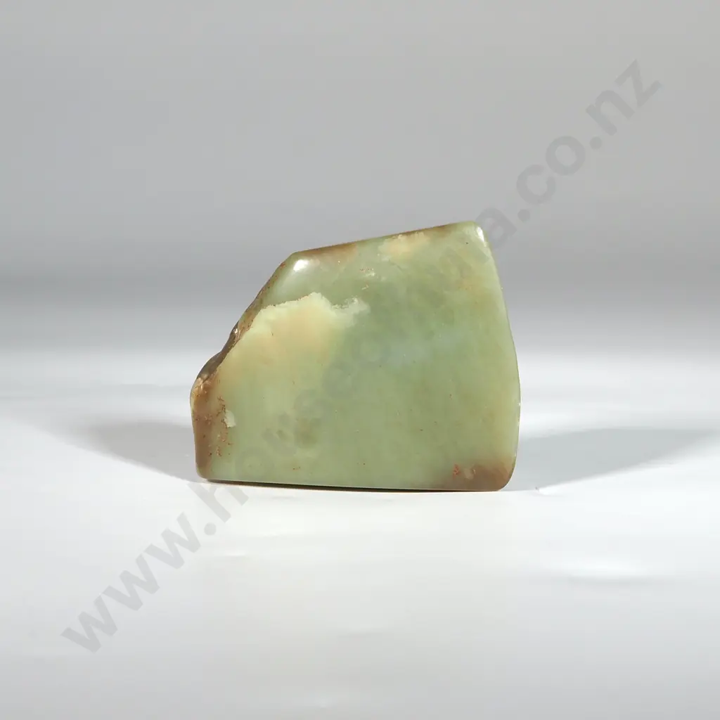 Pre-European Portion of a Pounamu Toki Y22889 Image 1++