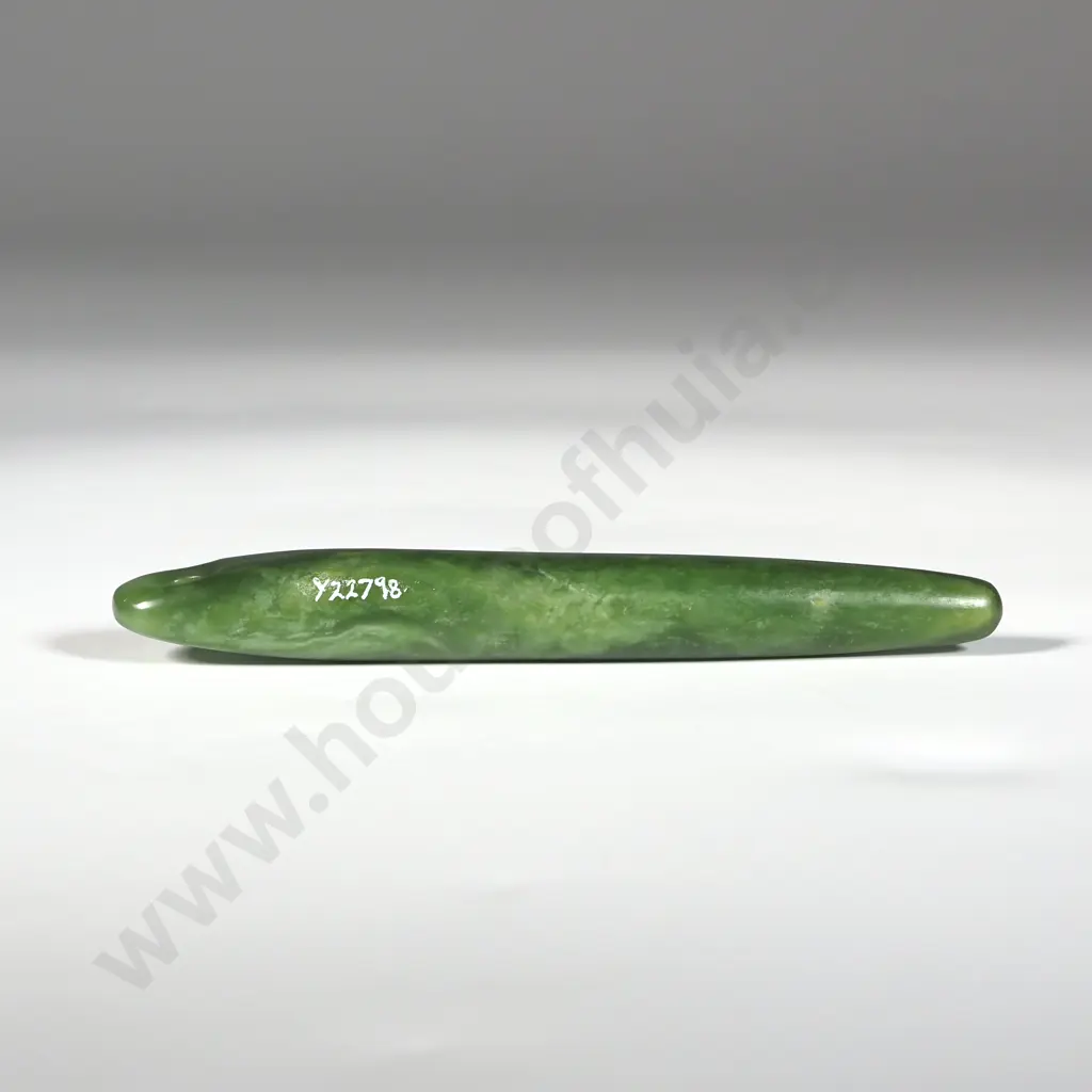 Pounamu Kuru Y-22798 Image 1++