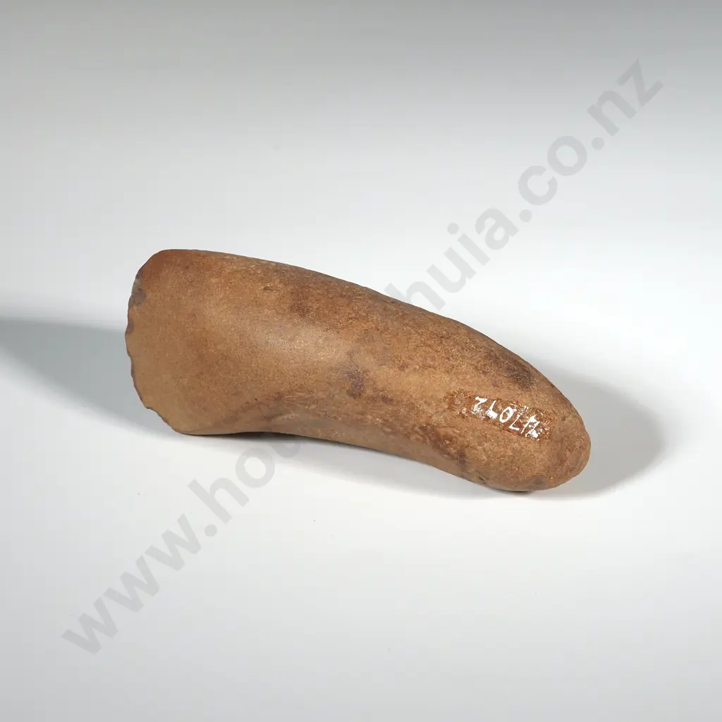 Pre-European Worked Stone Y-17072 Image 1++