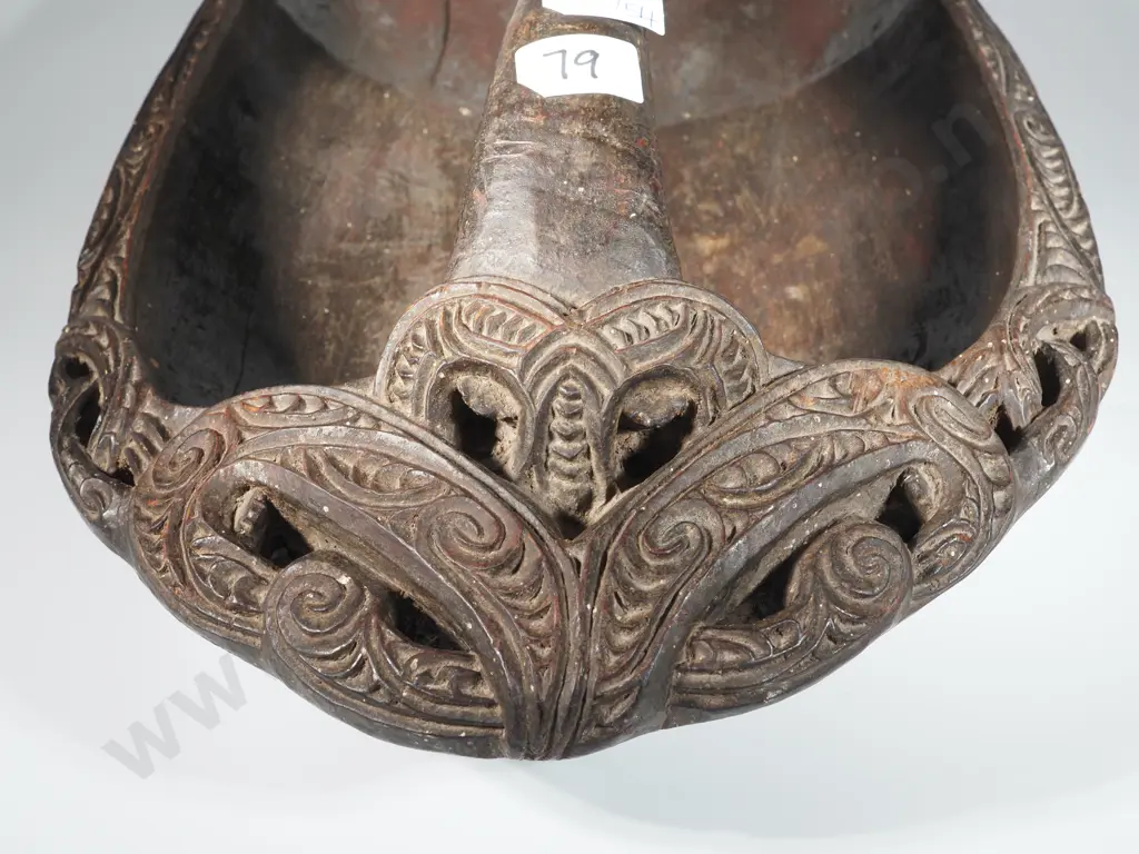 19th Century Carved Wooden Tiheru Canoe Bailer - From Hawkes bay Y-22837 Image 1++