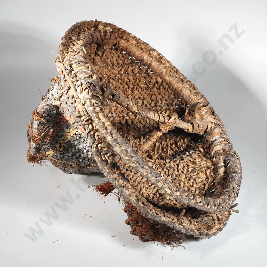 PNG Woven Cane Gable Mask  Image 1++