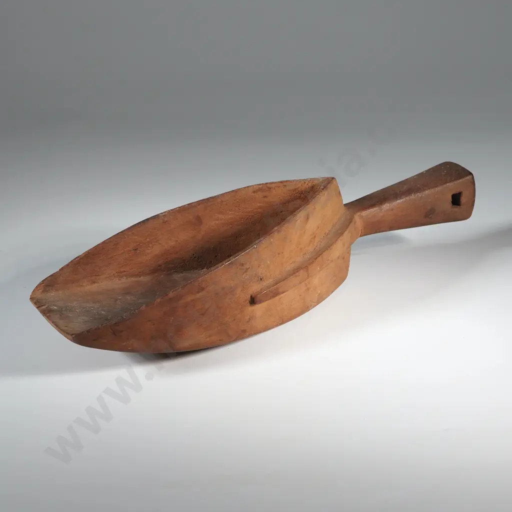 Solomon Islands Canoe Bailer Image 1++