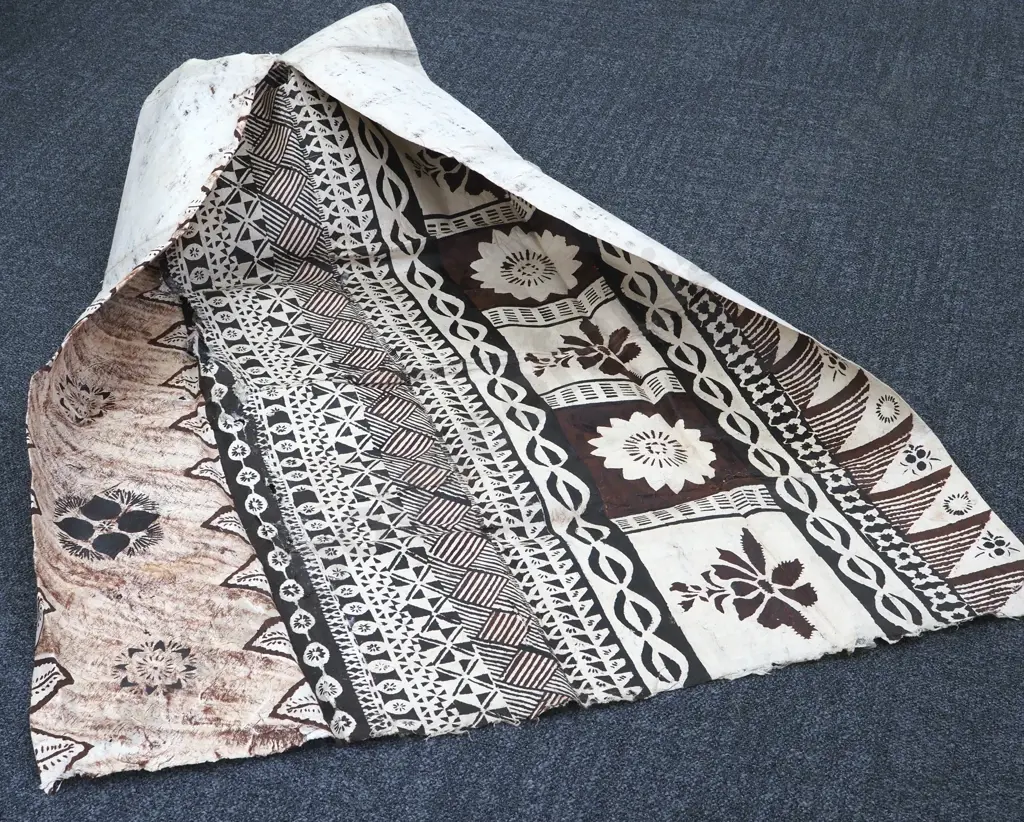 Tapa Cloth Image 1++