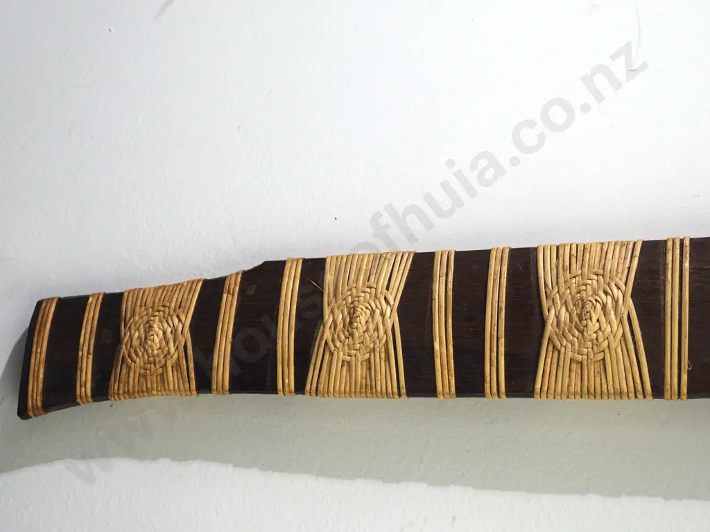 Borneo Carved Diak (Head Hunter) Sword Image 1++