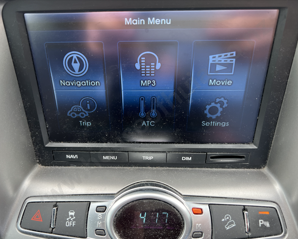 2015 Holden Captiva in White: No Reserve Image 1++