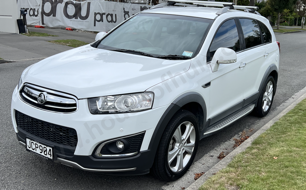 2015 Holden Captiva in White: No Reserve Image 1++
